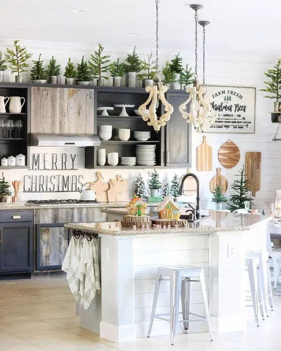 25 Kitchen Christmas Decor Ideas for 2022 - Pretty My Kitchen